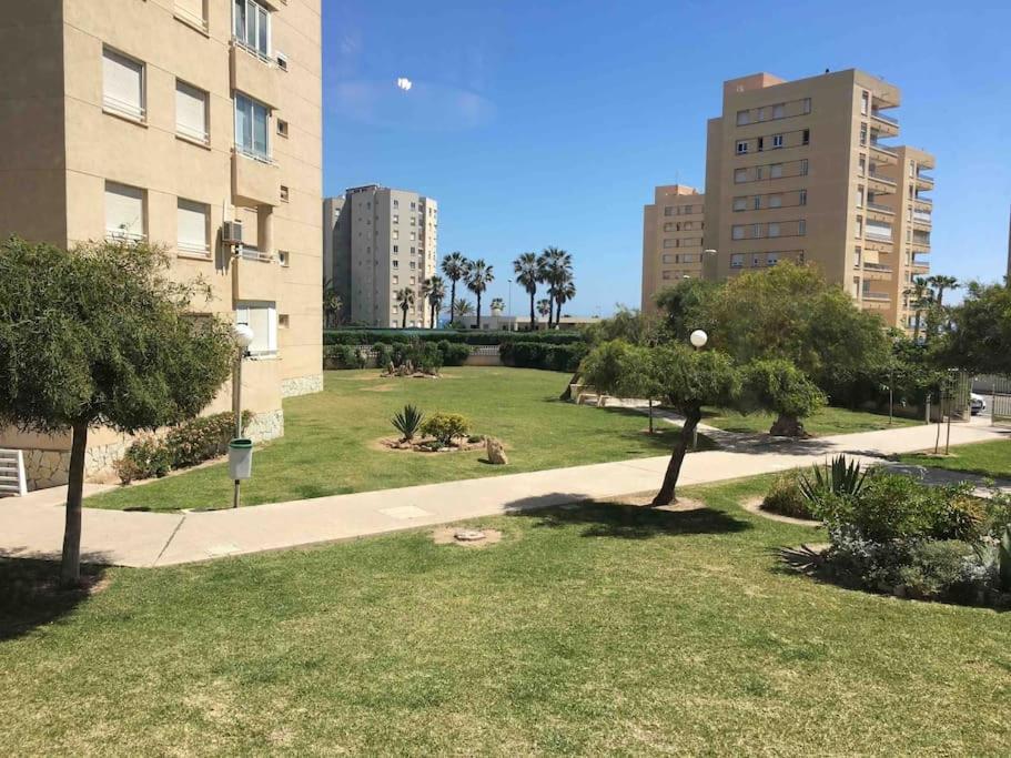 Apartamento Segunda Linea De Playa Con Piscina El Alted Exterior photo