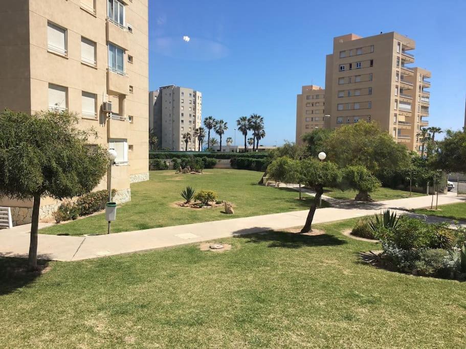 Apartamento Segunda Linea De Playa Con Piscina El Alted Exterior photo